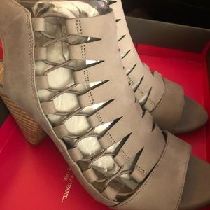 Vince Camuto Eliaz - Brand New In Box